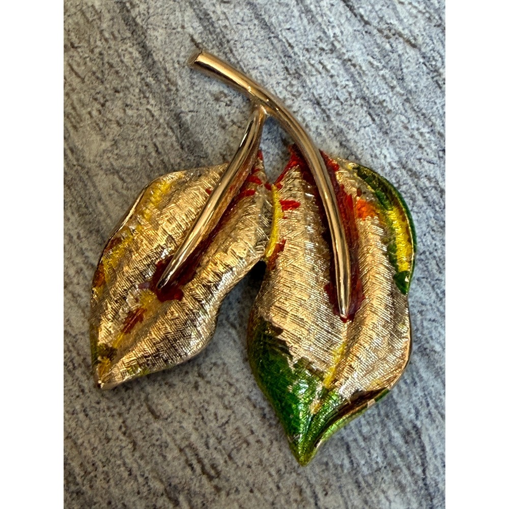 Hedy Brooch Enamel Double Leaf Vintage Gold Tone Lapel Hat Pin MCM Nature Signed